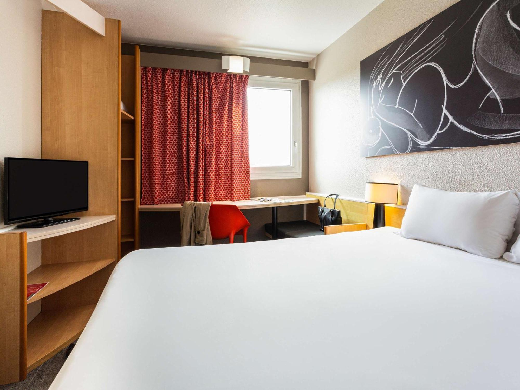Отель Ibis Bordeaux Pessac Route Des Vins Экстерьер фото