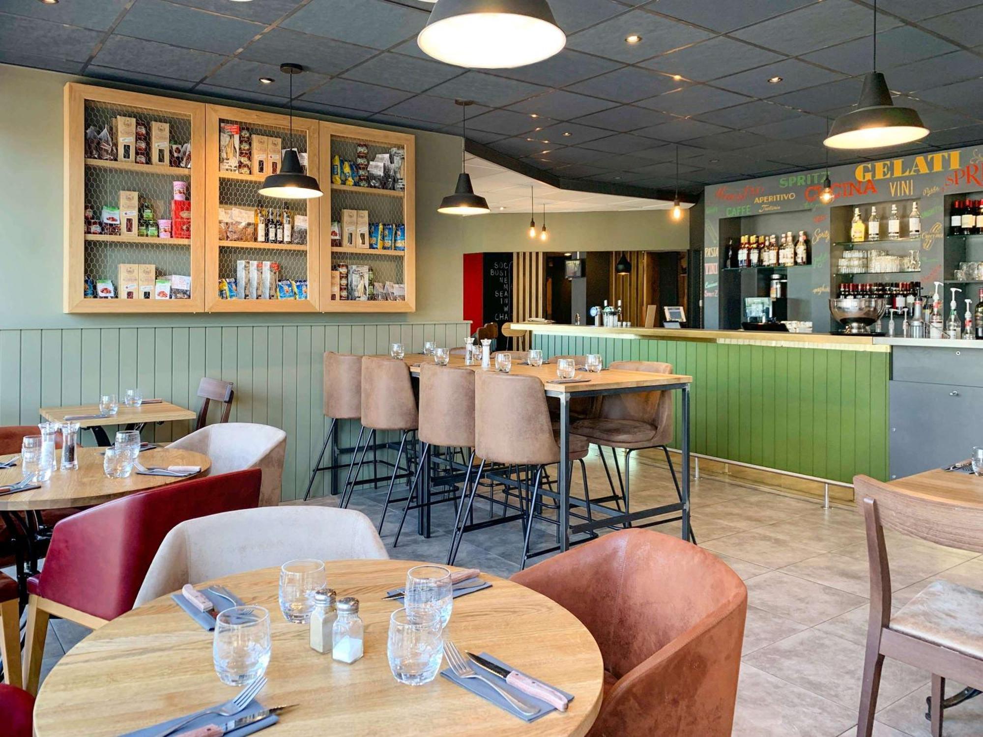 Отель Ibis Bordeaux Pessac Route Des Vins Экстерьер фото