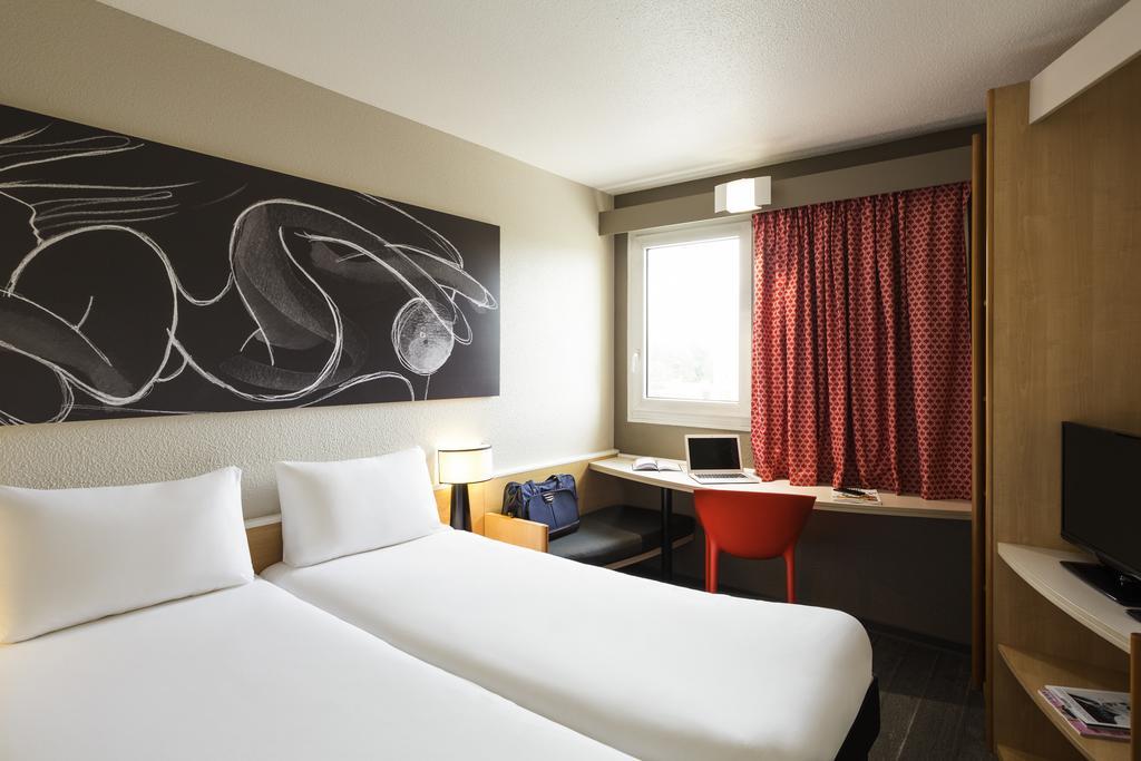 Отель Ibis Bordeaux Pessac Route Des Vins Экстерьер фото